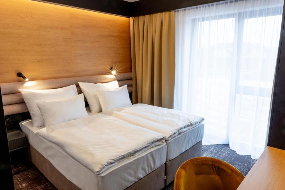 Hotel Nobilis - Mlada Boleslav Bradlec  외부 사진